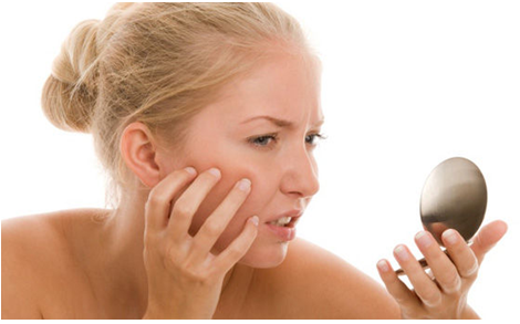 cần chăm sóc da mặt mụn thế nào?